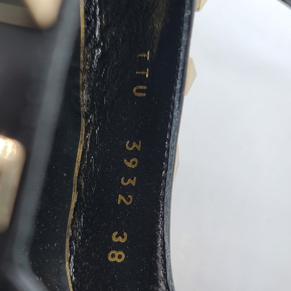 Valentino Garavani Rockstud Boudoir Pump sz 38 NIB - Picture 9 of 11